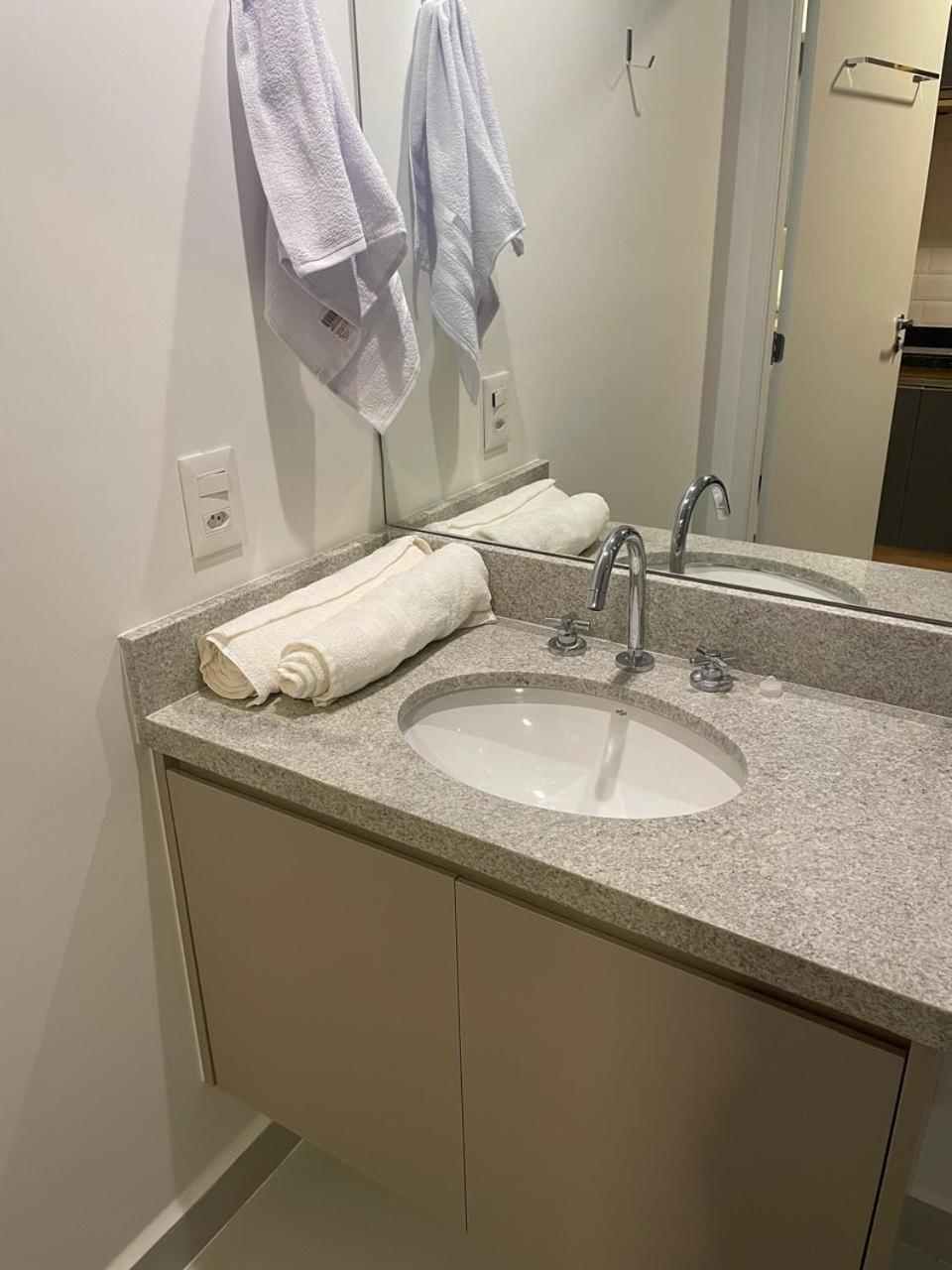 Apartamento De Luxo, Ao Lado Do Metro São Paulo
